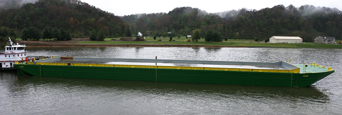 Deck barge