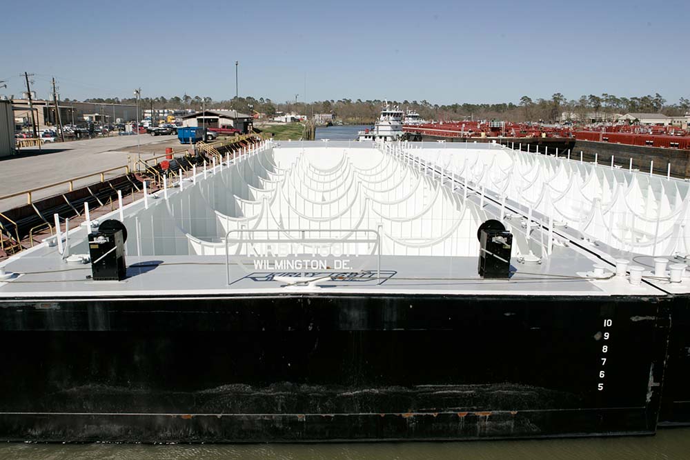Independent Bottle / LPG barge